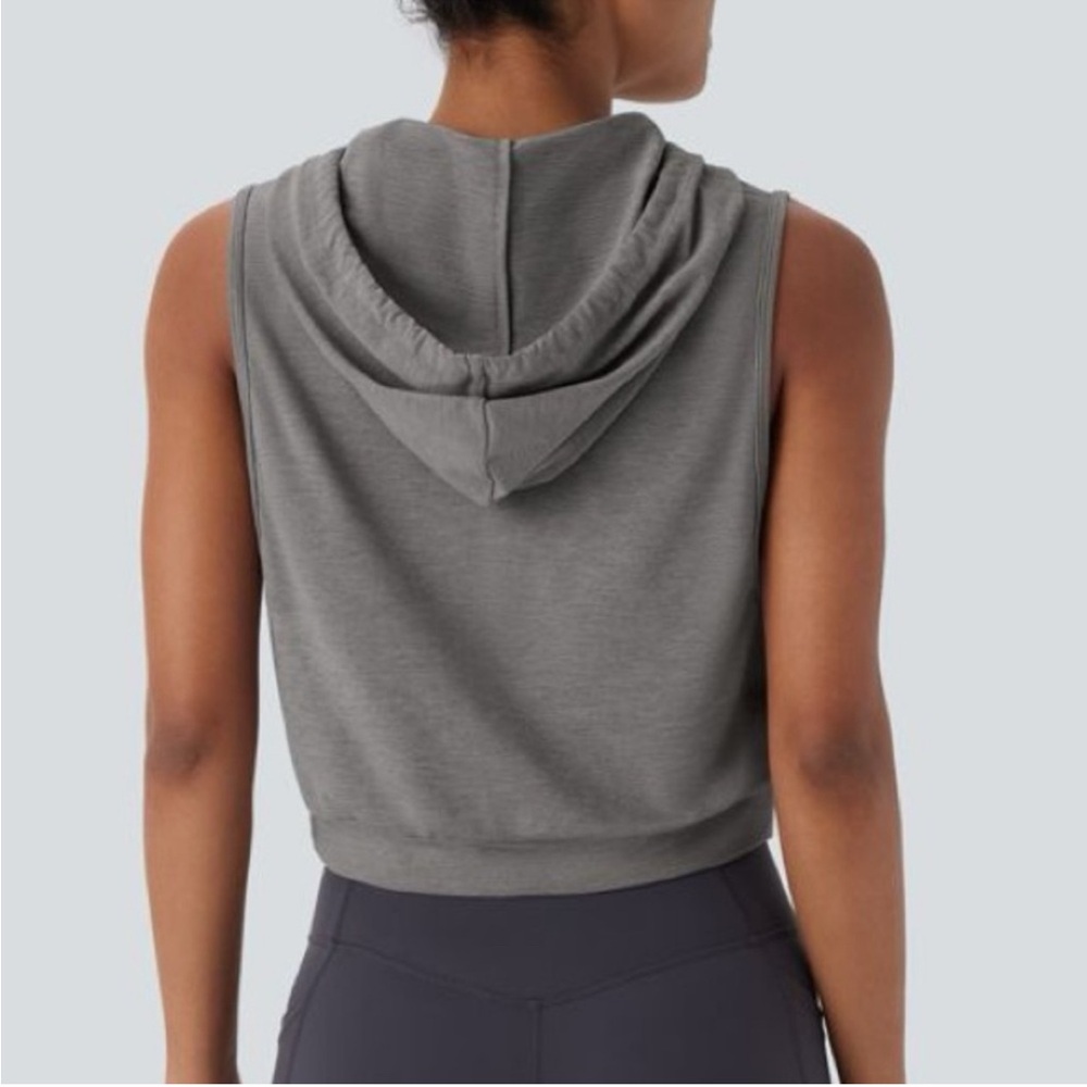 Halara NEW Gray Sleeveless Hoodie Top - Picture 2 of 6